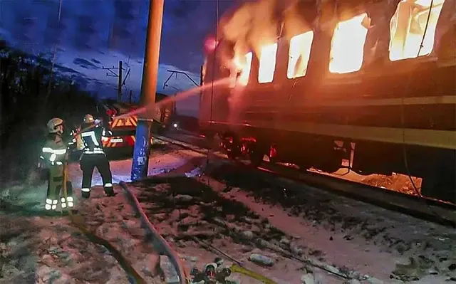 যাত্রীবাহী ট্রেনে রাশিয়ার হামলা, নিহত অন্তত ১২